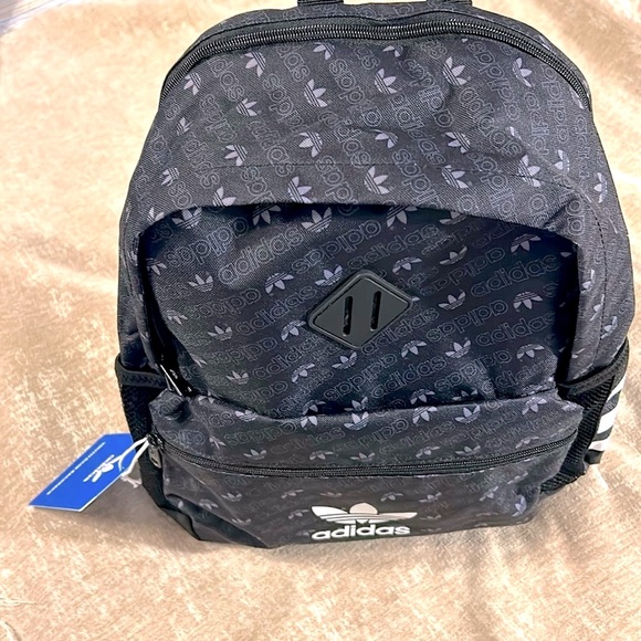 Adidas Logo Backpack. New With Tags - Picture 6 of 9